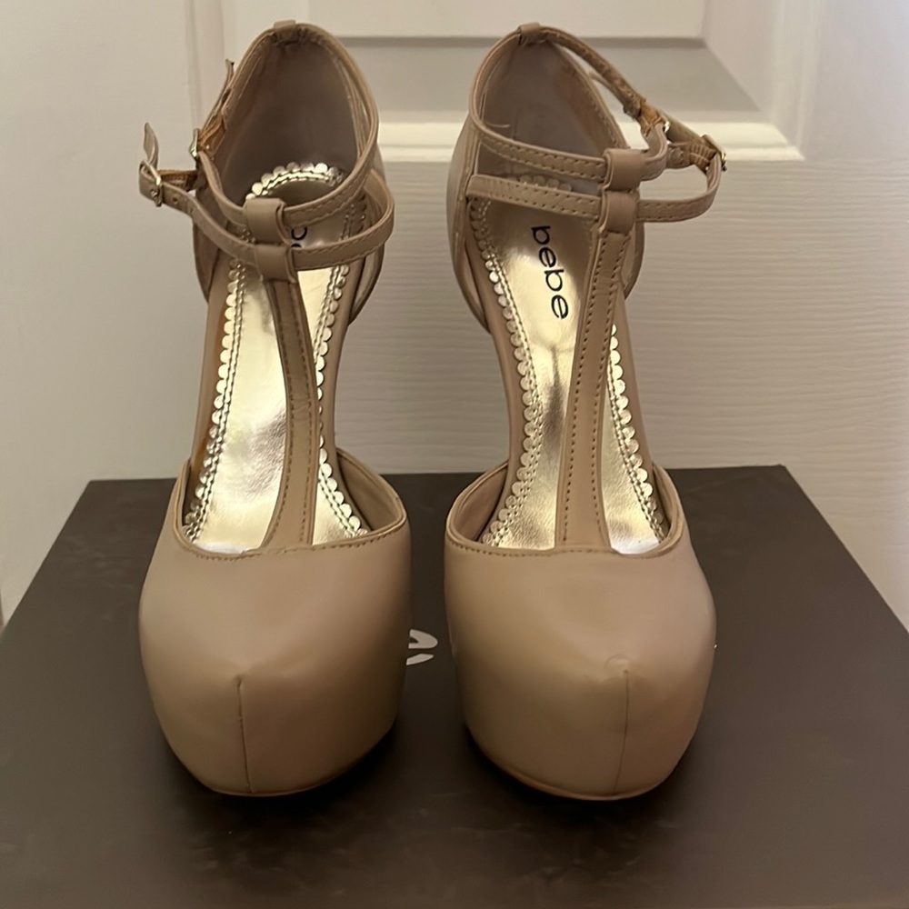 Tan Bebe closed toe shoes